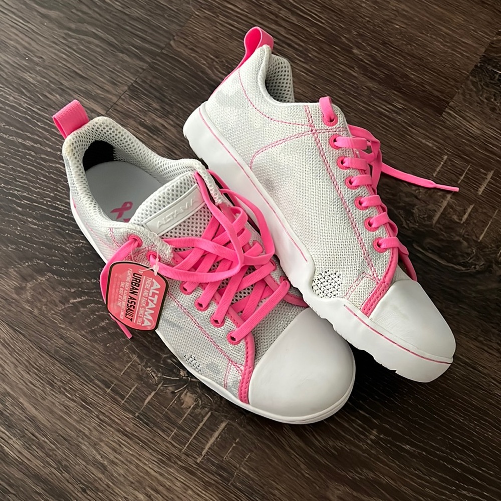 Altama Urban Assault Sneakers Breast Cancer Awareness Pink/White/Gray 7.5